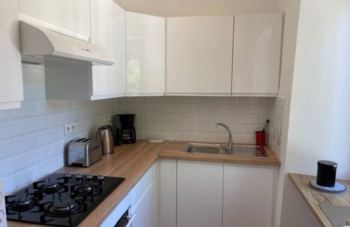 Saint-Cernin-de-lHerm Cottage | Gîte rénové avec piscine privée pour 4 personnes