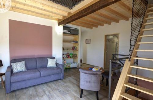 Panissieres House | Gîte rénové avec fibre et confort à Panissières - FR-1-496-367