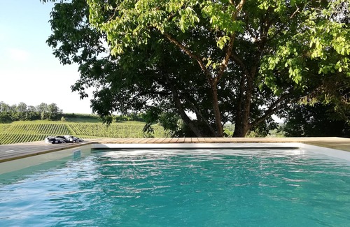 Fronsac Cottage | Gîte Rive Droite from Château La Fontaine, Fronsadais vineyards