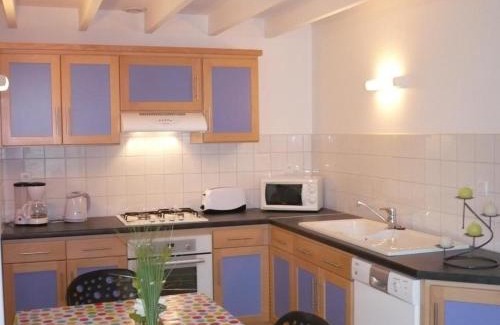 La Chambonie House | Gîte rustique avec cheminée et jardin - idéal pour familles et activités hivernales - FR-1-496-198
