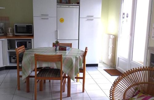 Saint-Gervais-la-Foret House | Gîte Saint-Gervais-la-Forêt, 3 pièces, 4 personnes - FR-1-491-145