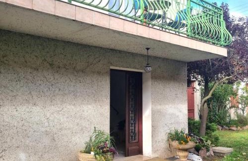 Roanne House | Gîte spacieux à Roanne avec balcon et terrasse - FR-1-496-337