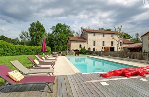 Mornand-en-Forez House | Gîte spacieux 15 pers. avec 5 chambres et terrasse - FR-1-496-265