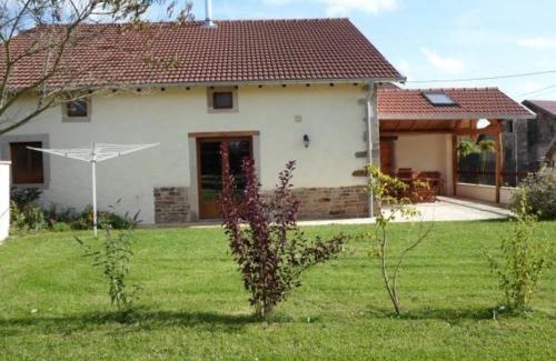 Harsault House | Gîte spacieux avec terrasse, confort moderne dans un cadre verdoyant et propice aux balades. - FR-1-589-79