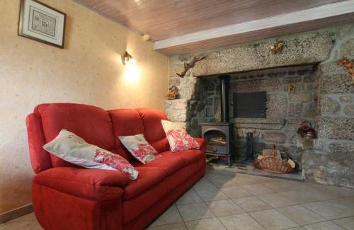 Croisances House | Gîte spacieux et rénové avec équipements modernes, terrasse et vaste jardin près de Gévaudan et Margeride - FR-1-582-301