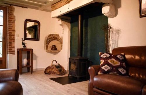 Parassy House | Gîte Tout Confort à Parassy : Proche Bourges et Sancerre, Idéal Randonnées et Découvertes - FR-1-586-31