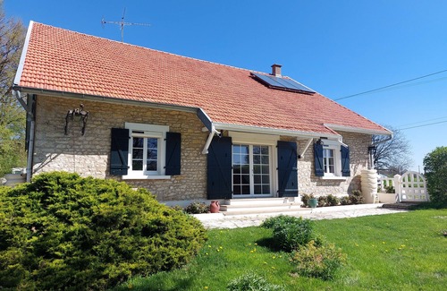 Thienans House | Gîte Un Détour Par Thiénans. Family gîte in the Ognon valley.