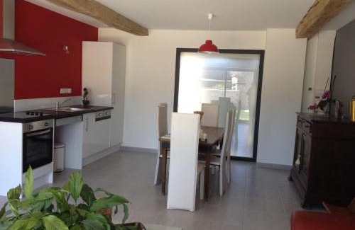 Moutiers House | Gîtes contemporains et rénovés avec jardin, terrasse et parking à Moutiers en Beauce - FR-1-581-125