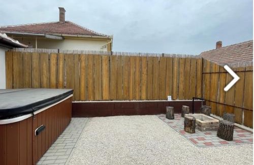 Abony Apartment | Góré Vendégház