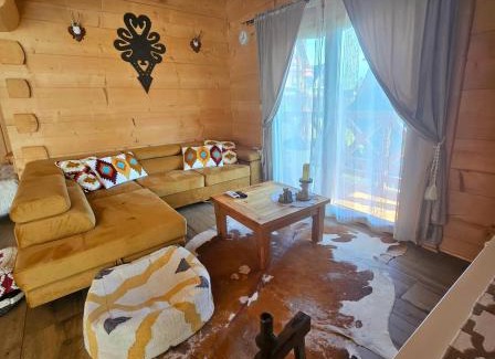 Zakopane Ski Chalet | Góralska Chatka 3 Highland Cottage - Jacuzzi, Sauna, Split AC, Private parking, Mountains View
