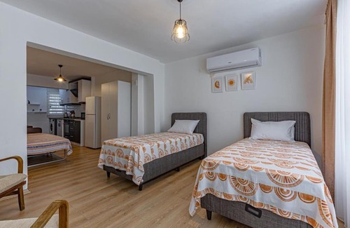 Lara Villa | Güneş Villa Bahçe Katı