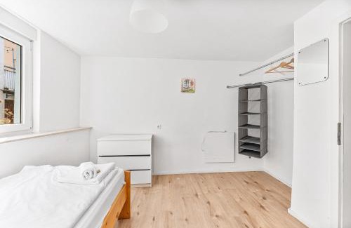 Nuertingen House | GÜNSTIGES Haus für Monteure in Nürtingen Parkplatz, WiFi, Smart TV, Waschmaschine