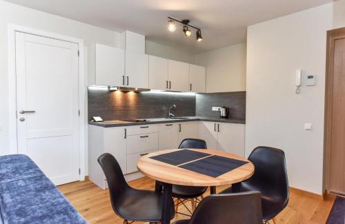 Juodkrante Apartment | Gėlių terasos - studija su balkonu