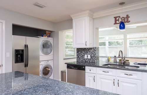 Gainesville House | Gainesville Style - King and Queen 2B/2B walk to UF