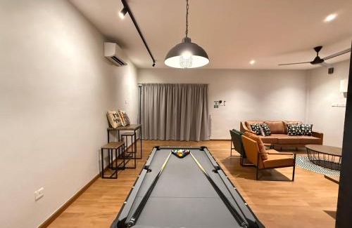 Kampung Alor Akar House | Galaria3 18PX 4BR NearTc, DinosaurLand, PS4, Netfx