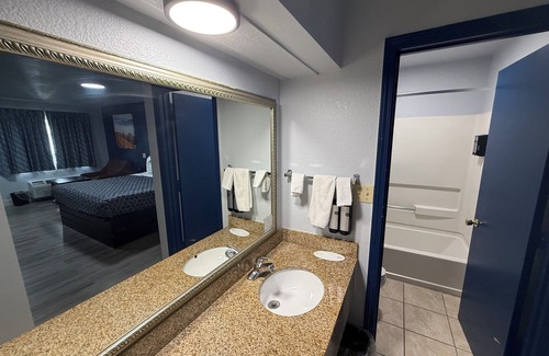 Little Rock Hotel | Galaxy Inn & Suites