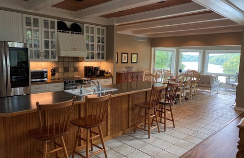 The Galena Territory House | Galena's Premier Lakeview 6 BR/5.5 BA Executive Home; Can rent as 4, 5 or 6 BR