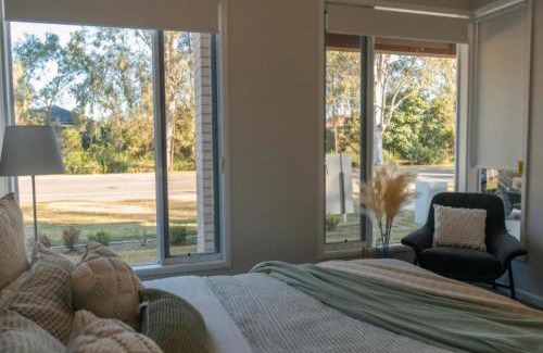Ormiston Apartment | Gallery 5B Family NEW Villa