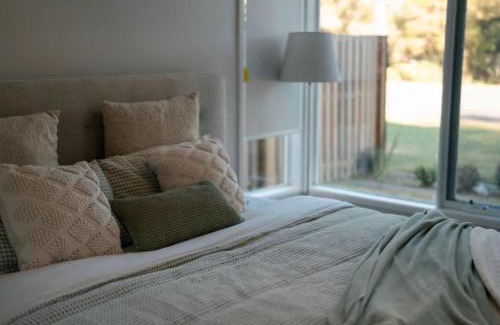 Ormiston Apartment | Gallery 5B Family NEW Villa