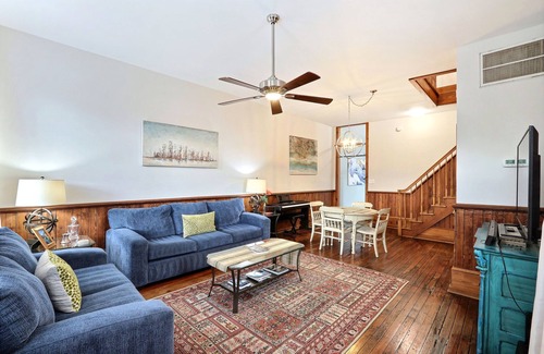 Beach Institute Apartment | Gallery Stays - Low Country