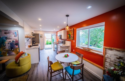 Nelson House | Gallery Suite at eARTh Studios