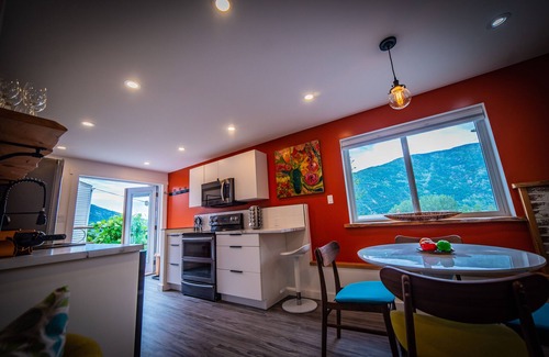 Nelson House | Gallery Suite at eARTh Studios