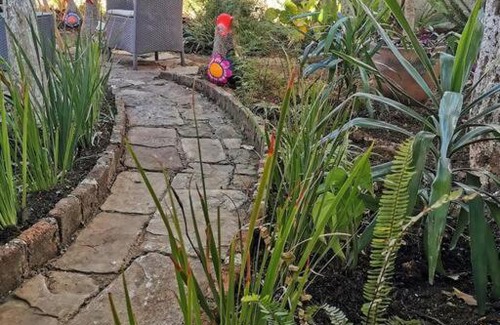 De Mexicanos House | Gallinero, Casa Chiapaneca, No Parking, BAÑOS FUERA DE LAS HABITACIONES