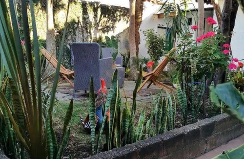 De Mexicanos House | Gallinero, Casa Chiapaneca, No Parking, BAÑOS FUERA DE LAS HABITACIONES