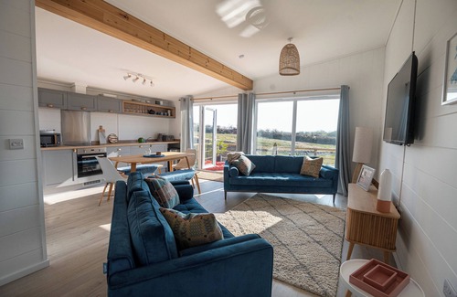 Dwyran Cottage | Galwad y Mor