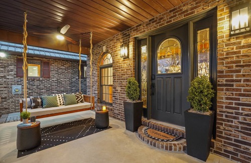 Laurelville House | Game & Medi Room, Outdoors, Hot tub & Sunset Views