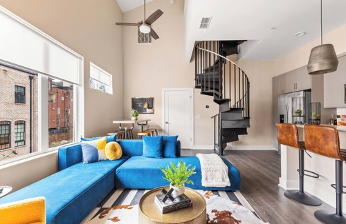 West End Apartment | Game Night Getaway - Minutes to DT FREE Parking