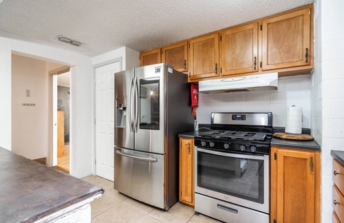 Odessa House | Game Room - 6 Beds - Pet Friendly - Large Kitchen - BBQ