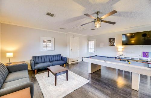 Bay Area House | Game Room and Grill Family Home in Corpus Christi!