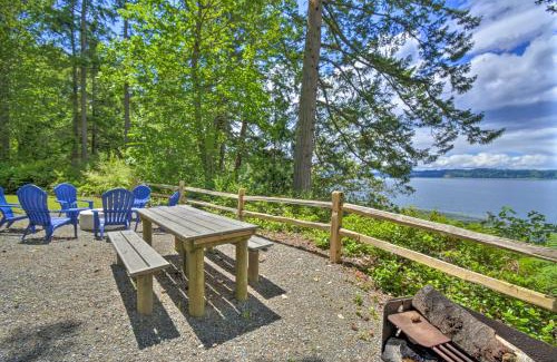 Anderson Island House | Game Room and Private Beach Anderson Island Gem
