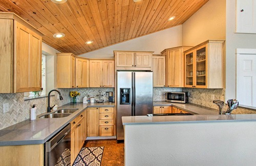 Anderson Island House | Game Room & Private Beach: Anderson Island Gem