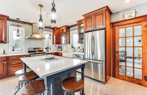Sparrow Bush House | Game Room, Yard & Fire Pit: Spacious Catskills Gem