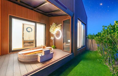 Jumunjin-eup Villa | Gangneung Hyusik Ryokan Pool Villa