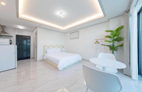 Jumunjin-eup House | Gangneung Way Blue Spa Pension