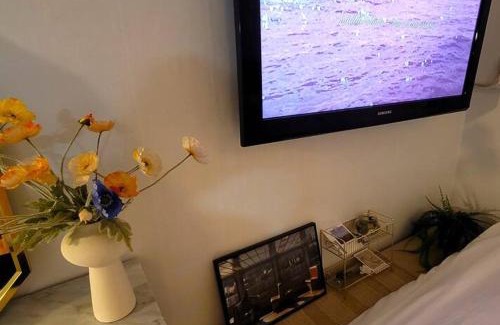 Gwanak-gu Apartment | Gaon stay #sillim stn 2min #airport bus 1min #gangnamhongdae 20min #yeouido10min #longtermstay discount #healingproperty