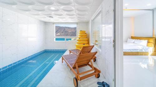 Gapyeong House | Gapyeong Boreum-Dal Poolvilla