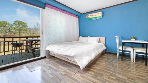 Oeseo House | Gapyeong Dochi Vill Pension