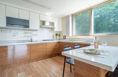 Seorak House | Gapyeong Yeonkkocchosu Pet Pension