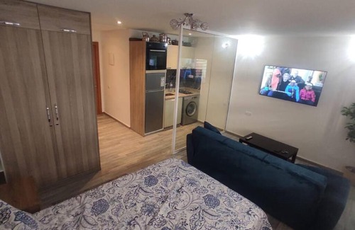 Cite Al Mohammadi Apartment | Garçonnière avec Jacuzzi, Parking privé et Piscine