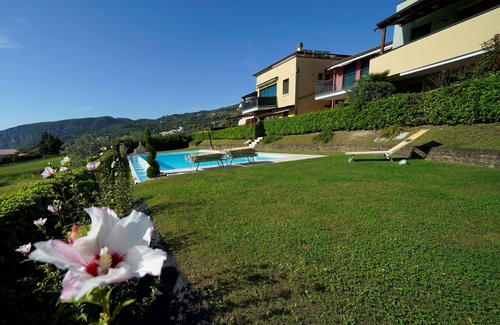 Garda Apartment | GardaLake BlueParadise - garden, lake view and swimming pool