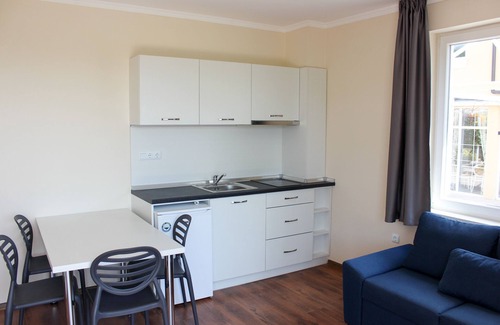 Intsaraki Condo | Garden 3 room apartment E3 in Macon Residence