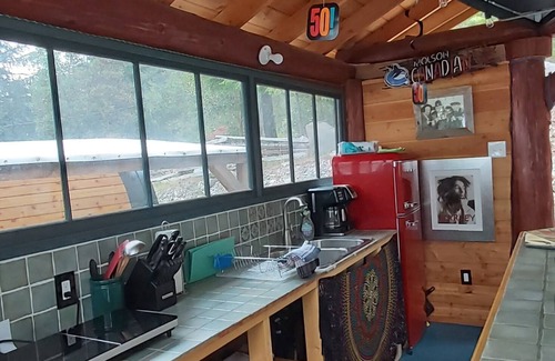 Sunshine Coast House | Garden Bay Cliff Dwellings - Glamping ExperiencenBC Reg#H317690795