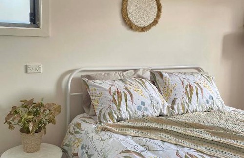 Oak Flats Apartment | GARDEN CUBBY - The Lakeside Haven