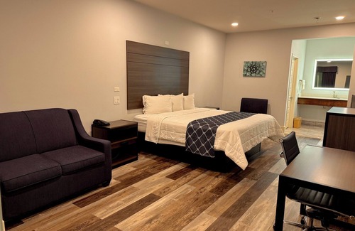 Humble Hotel | Garden Inn Express