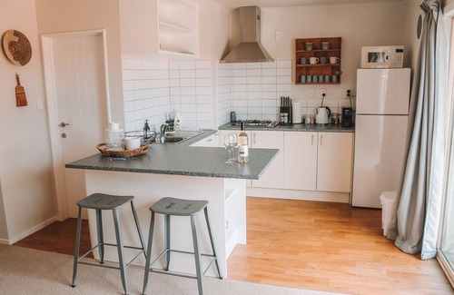 Tasman Cottage | GARDEN LOVERS DREAM HOME, With Spectacular Estuary View