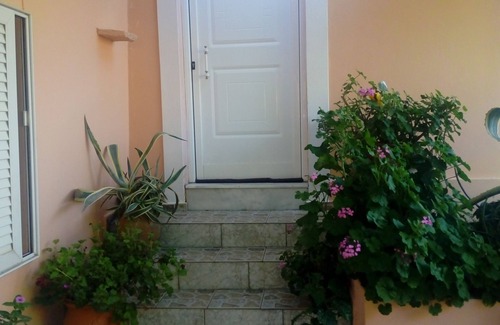Kantanos-Selino House | Garden Of Olive Trees
